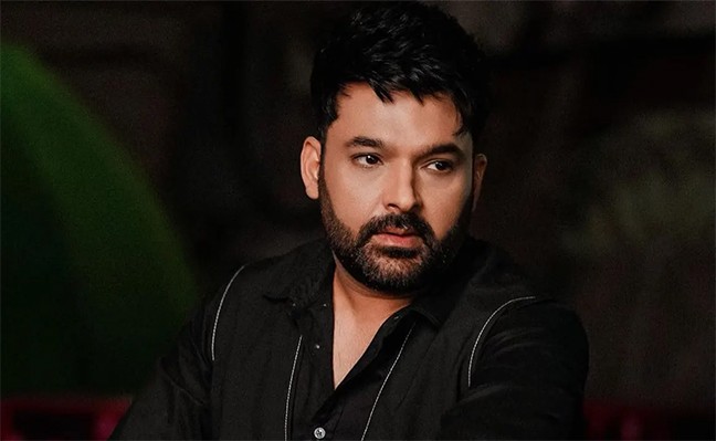হাসির আড়ালে সম্পদের পাহাড়, কপিল শর্মা কত টাকার মালিক জানেন?